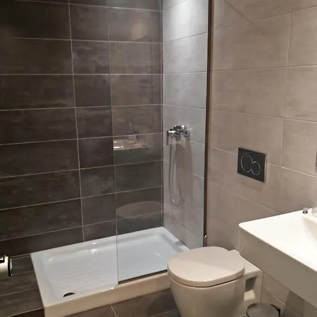 New York 2* Rhodes City