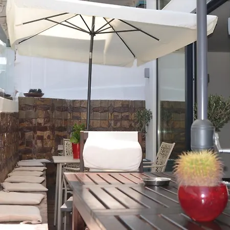 ホテル New York Rhodes City